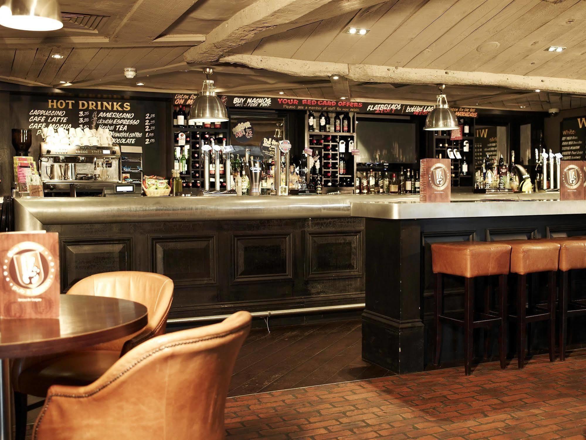 Hotel Village Wirral