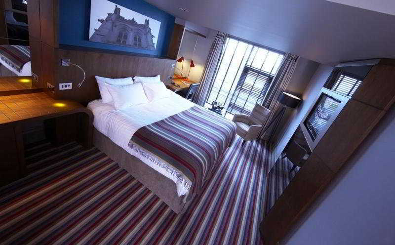 Village Wirral 3* Bromborough